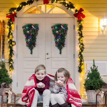 Pre-Lit Christmas Teardrop Swag with Red Berries and Pine Cones – Festive Door or Fireplace Decoration