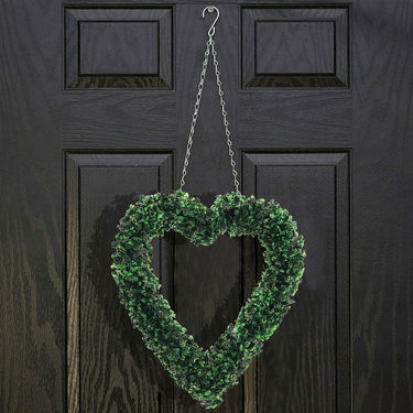 Heart-Shaped Artificial Boxwood Wreath – Green Decorative Accent with Hanging Chain