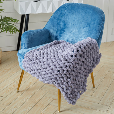 Stretchable Chunky Knit Handwoven Chenille Throw Blanket – Cozy & Stylish Accent